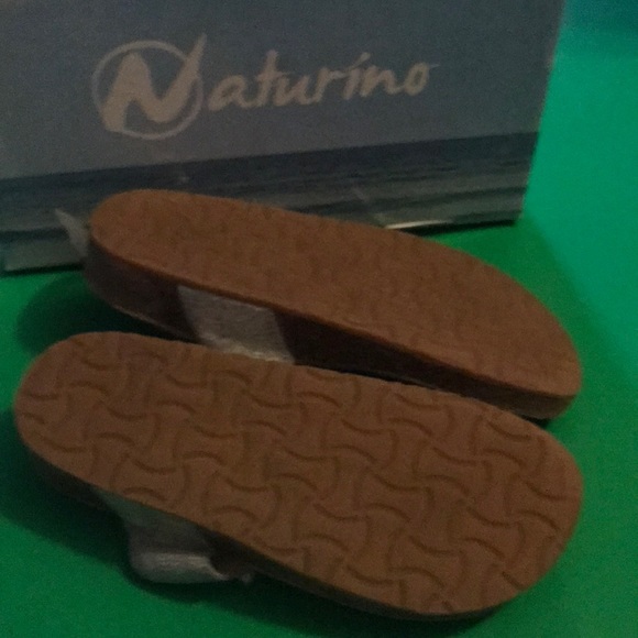 Girls Naturino sandal size 33 - Picture 2 of 4